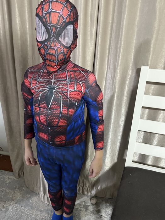Продам костюм человек паук