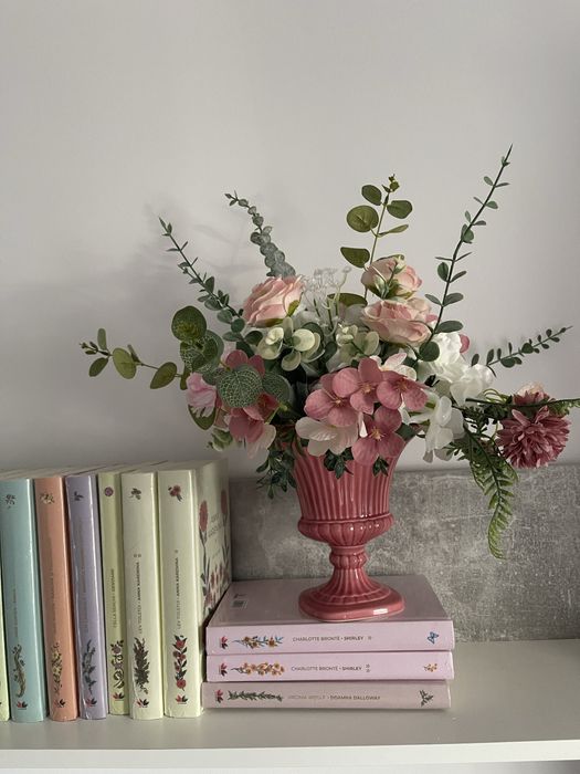 Decor handmade in vaza din ceramica cu plante artificiale