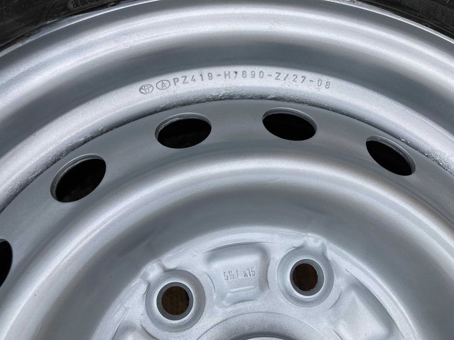 15 джанти 6х139,7 Toyota Hiace 5,5j гуми 195/70/15 BARUM 2016г 7мм