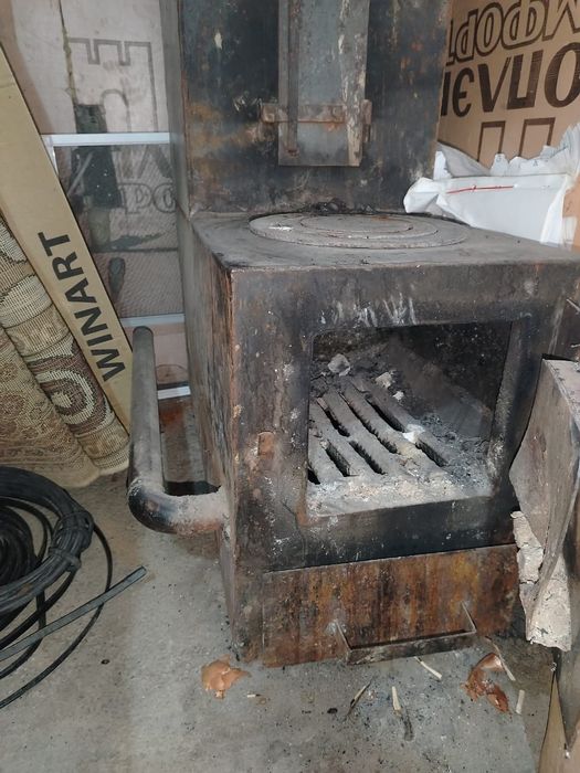 Продам твердотопливный котел печь