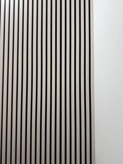 Riflaj cu izolatie fonica alb