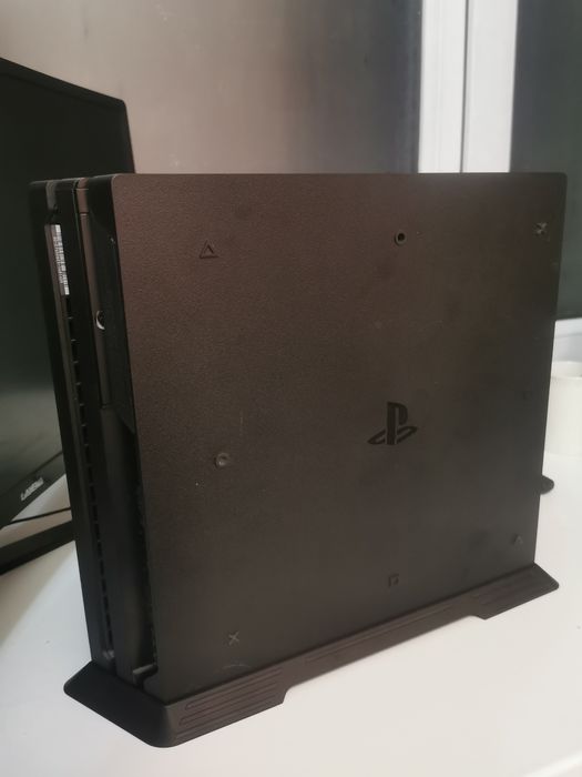 PlayStation 4pro 1тб