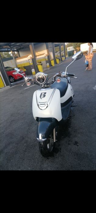 Vand scuter sym allo