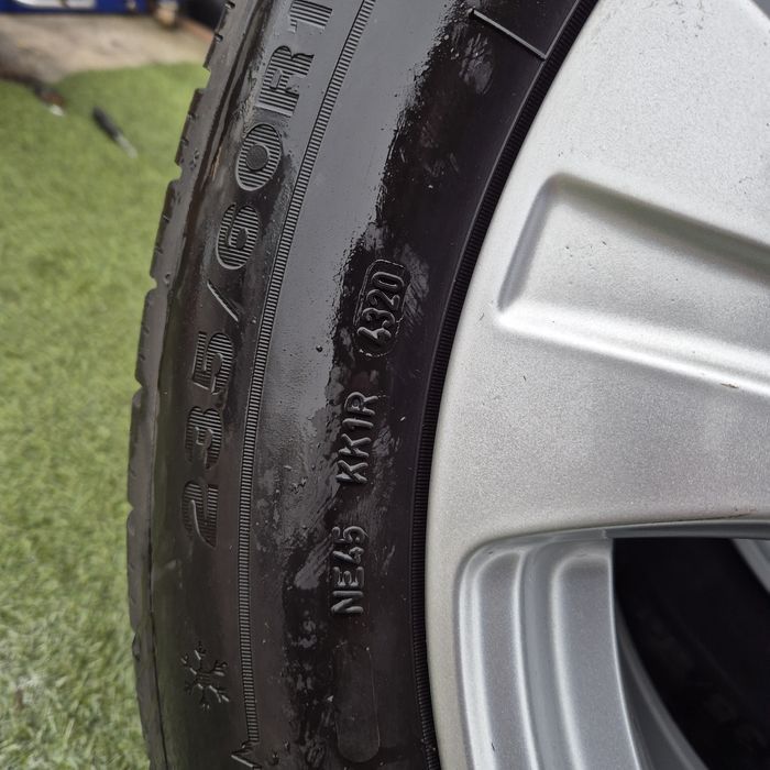 Anvelope 235 60 18 Dunlop Iarnă 2020
