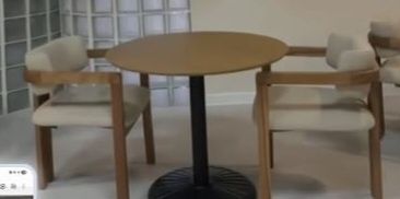 Продаётся стол и кресло для кафе,фасфуд