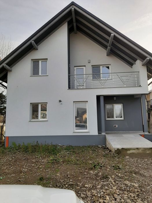 Casa noua de vanzare