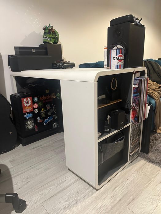 Birou alb cu design minimalist Jysk