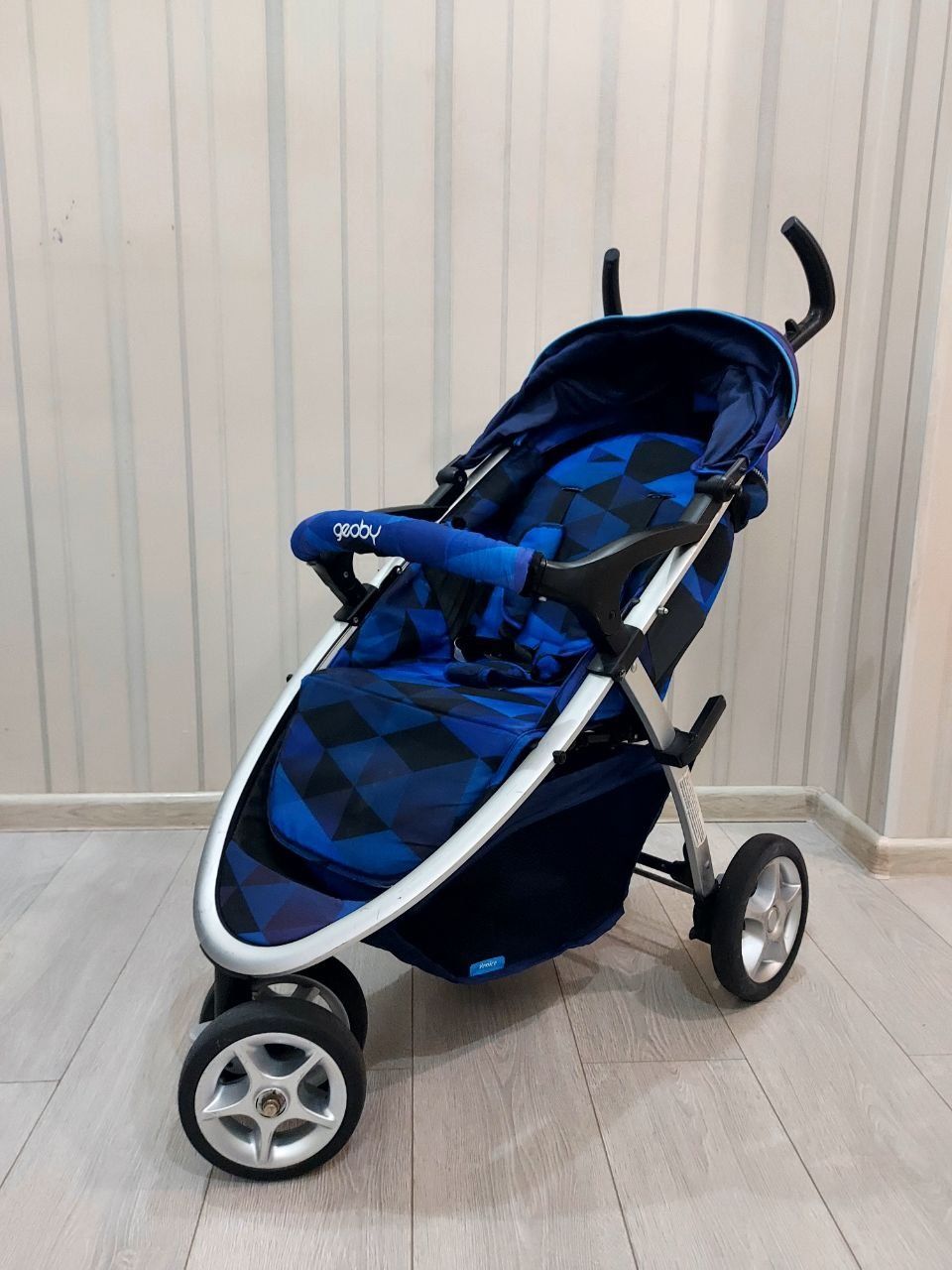 Geoby C409 детская коляска прогулочная