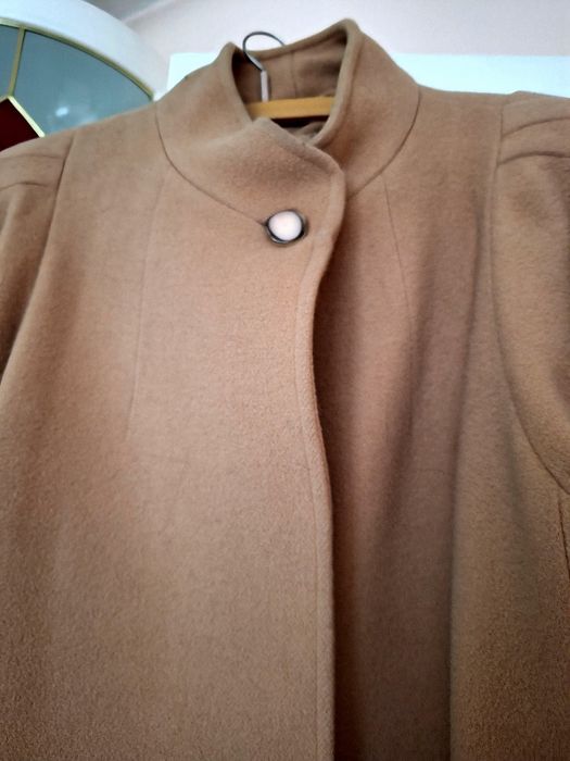 Продавам Дамско палто