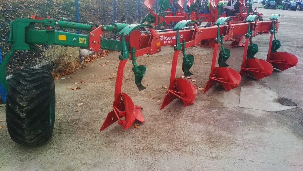 Плуг 5 корпусли тиркамали  (Польша) сотилади