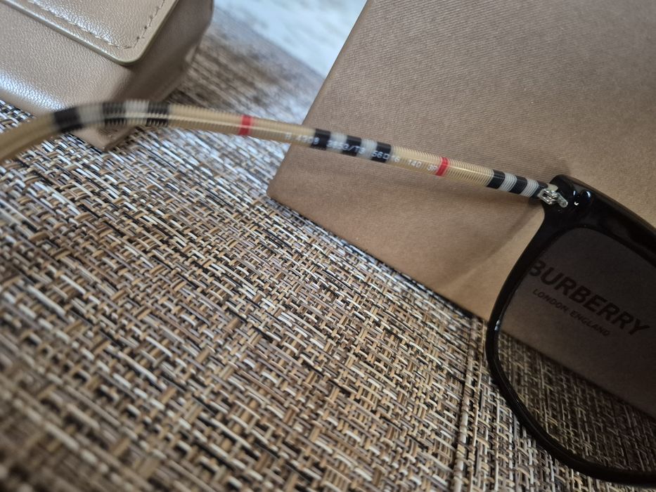 оригинални слънчеви очила burberry