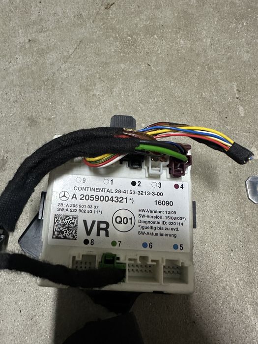 Butoane usa dreapta fata Mercedes C Class w205 cod a2059057851