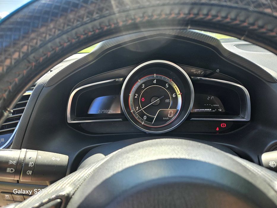 Mazda 3–2016–echipare completă, aspect îngrijit, confort și eleganță.