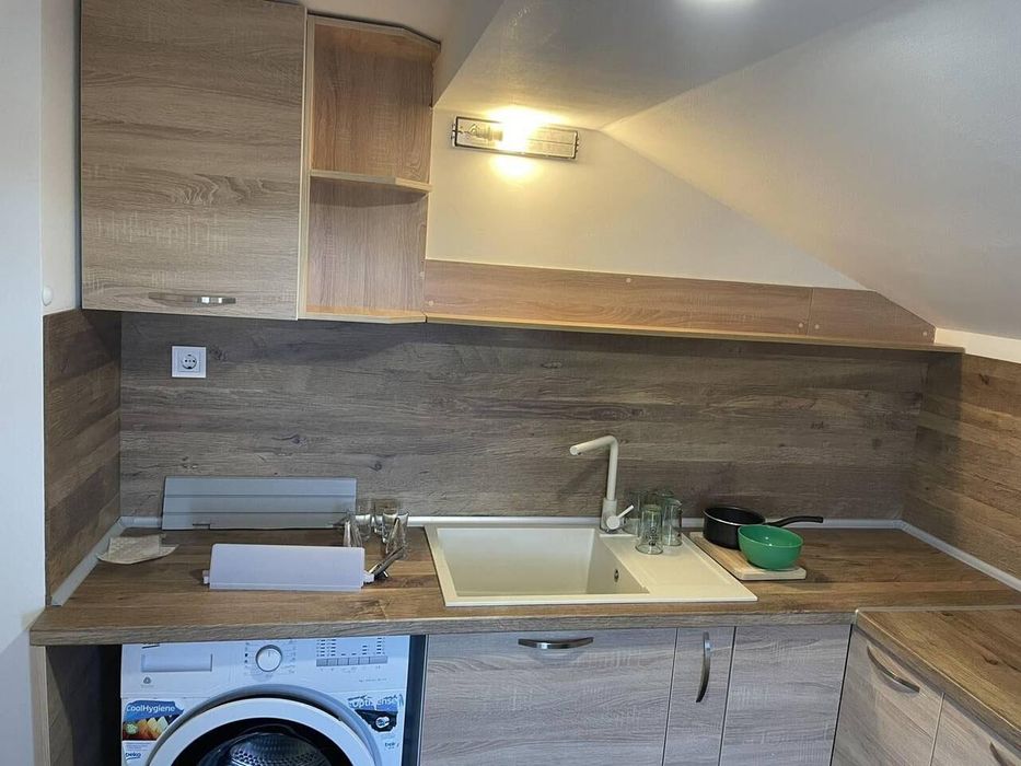 Дава се под наем Тристаен апартамент в Бургас, Сарафово - 115 кв.м за 510 € - Снимка #2