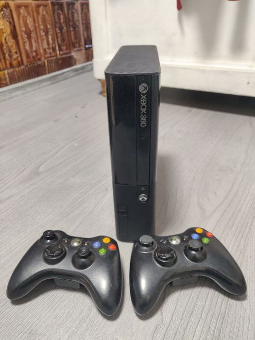 Xbox 360E și Xbox One S