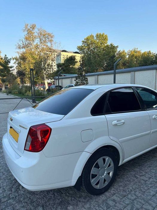 lacetti 1.6 2013 год 3 позиция