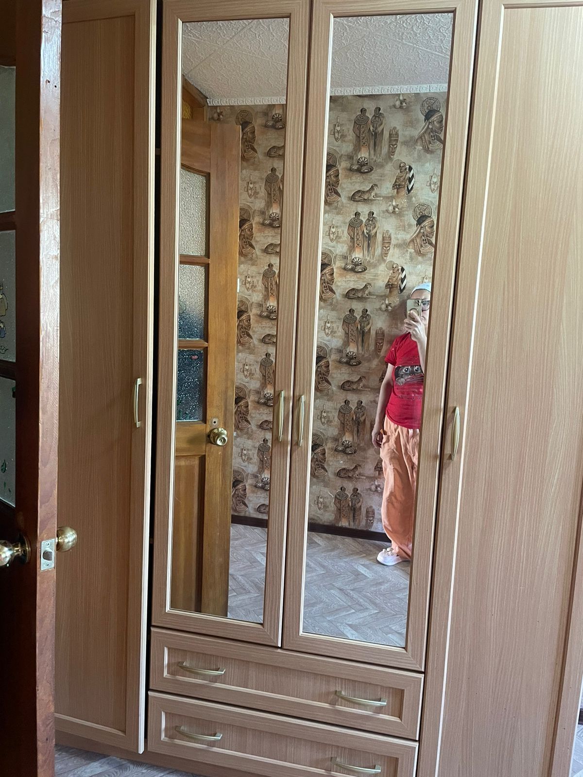 шифонер почти новый