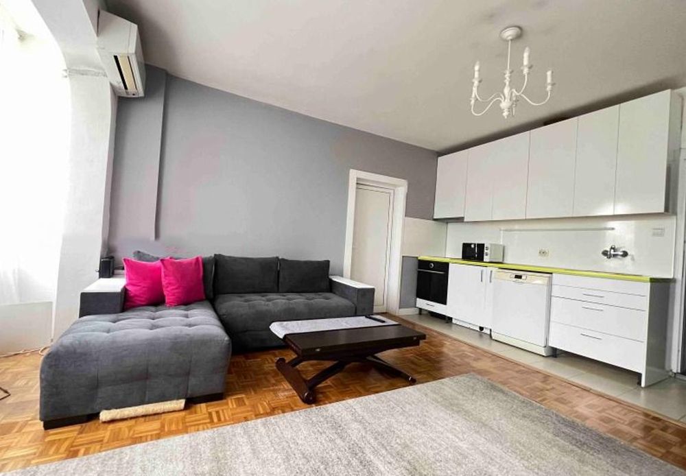 Тристаен, под наем, ж.к Красна поляна 2