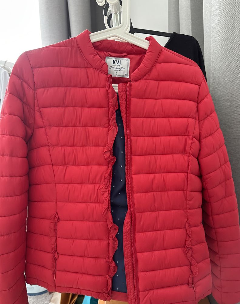 Яке Zara,Armani Exchange