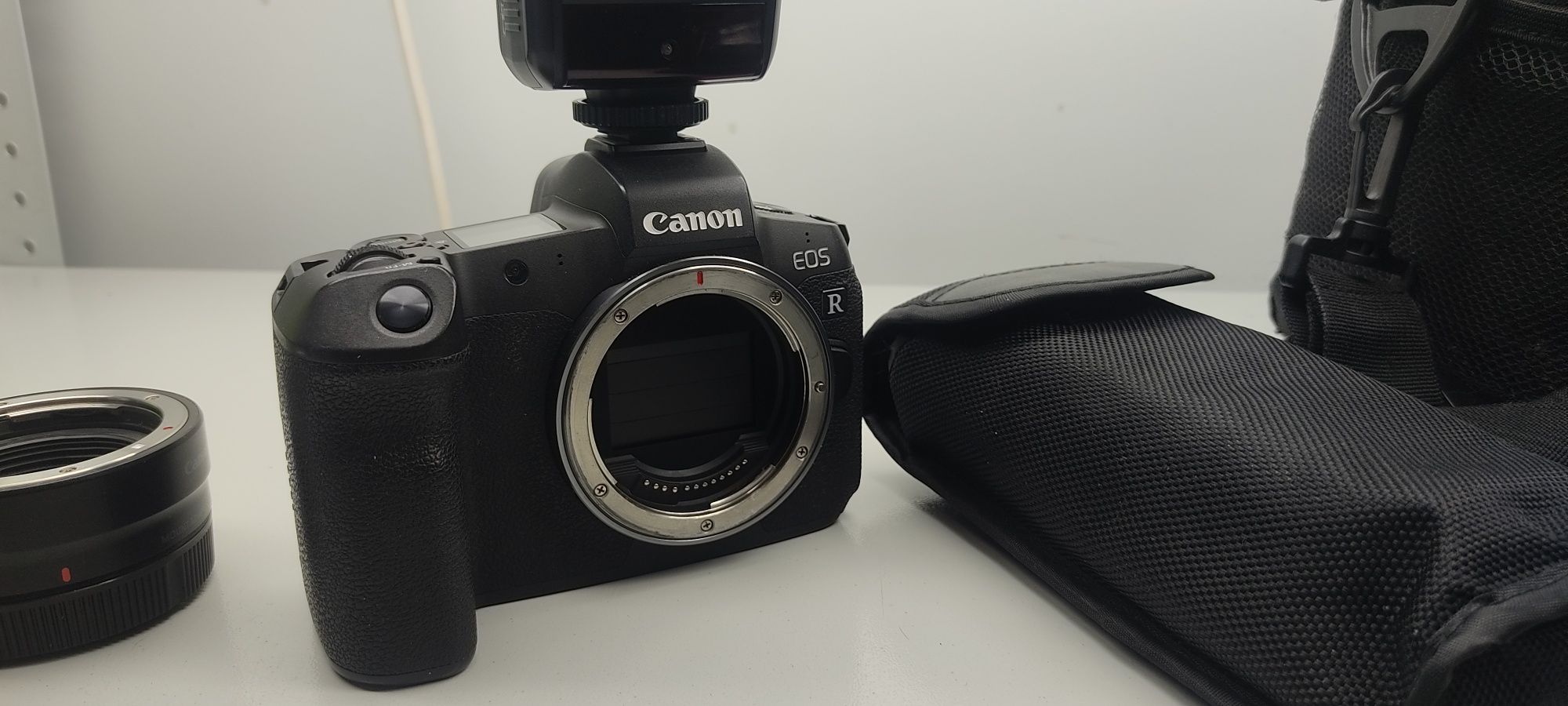 Фотоаппарат Canon eos R в идеальном состоянии