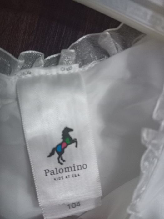 Rochita pt serbarea plus un lot foarte mare de haine