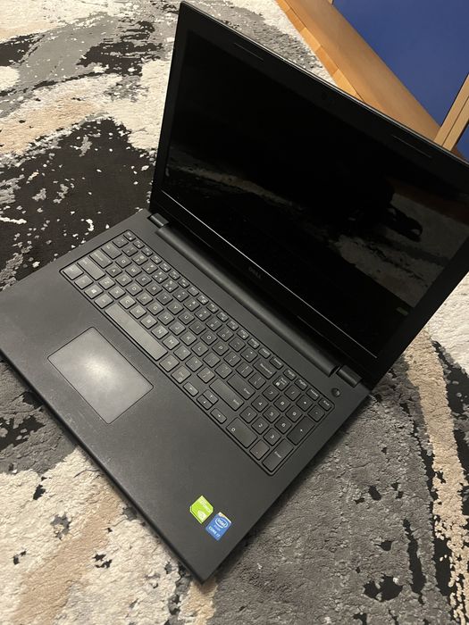 Laptop Dell Inspiron 15 imprcabil
