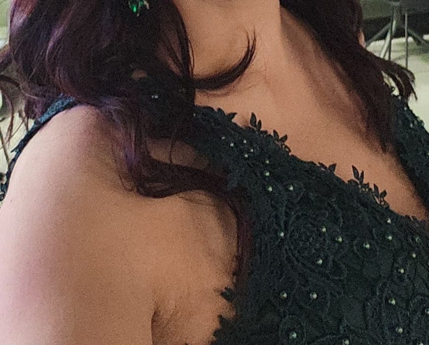 Продавам официална зелена рокля