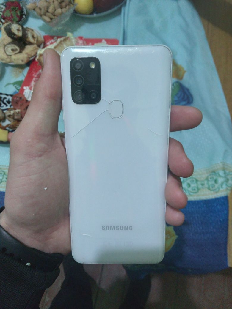 Samsung A21s белый