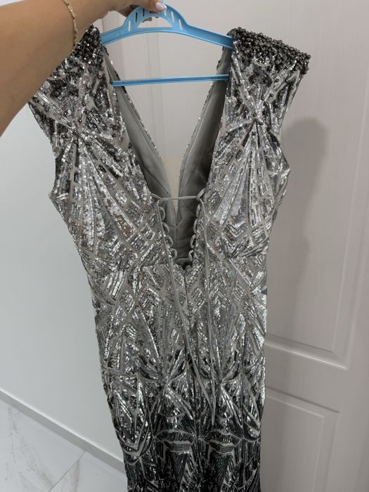 Rochie argintie cu paiete