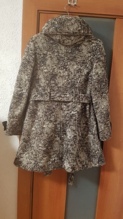 Дамско палто размер 16.