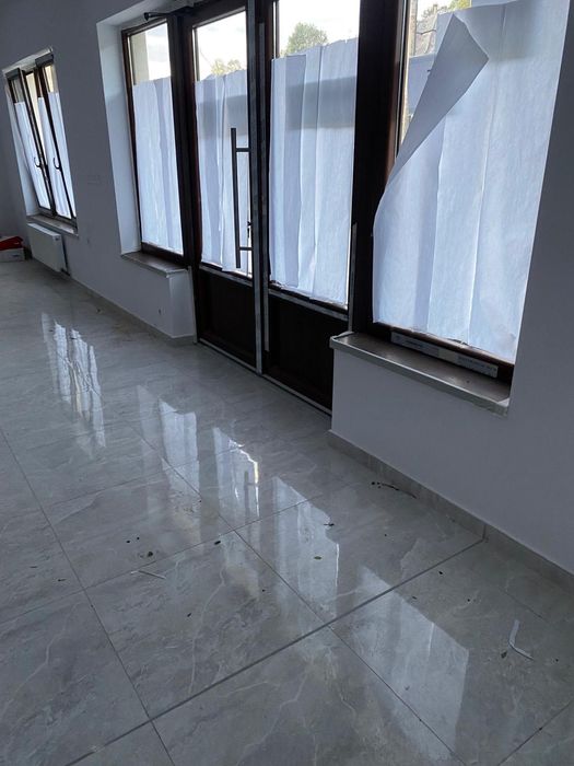 Închiriez spațiu comercial in Abrud