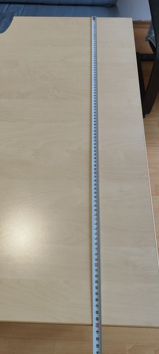 Офис бюро Kinnarps с регулируема височина