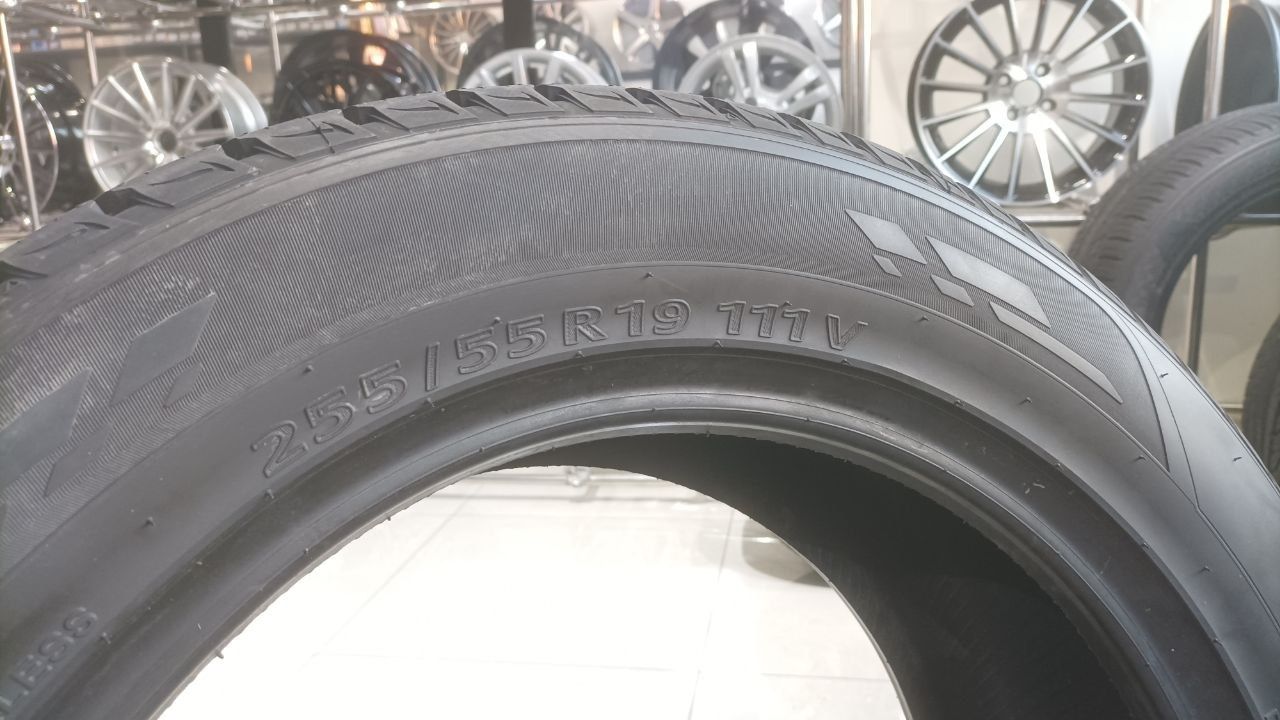 KUMHO 255/50 R19 grugen KL33