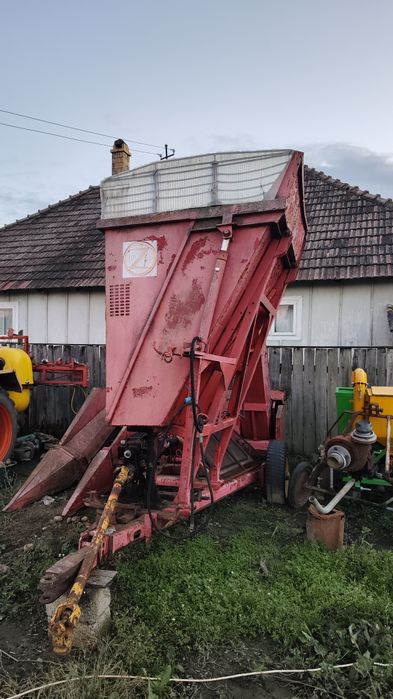 Culegatoare porumb Zmaj 214S