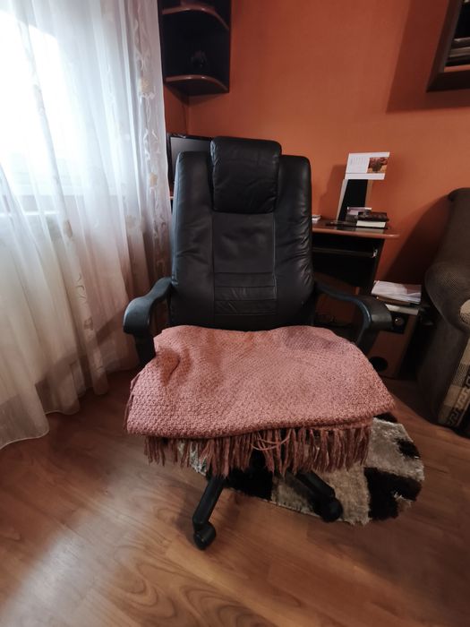 Scaun de birou ergonomic – 300 lei