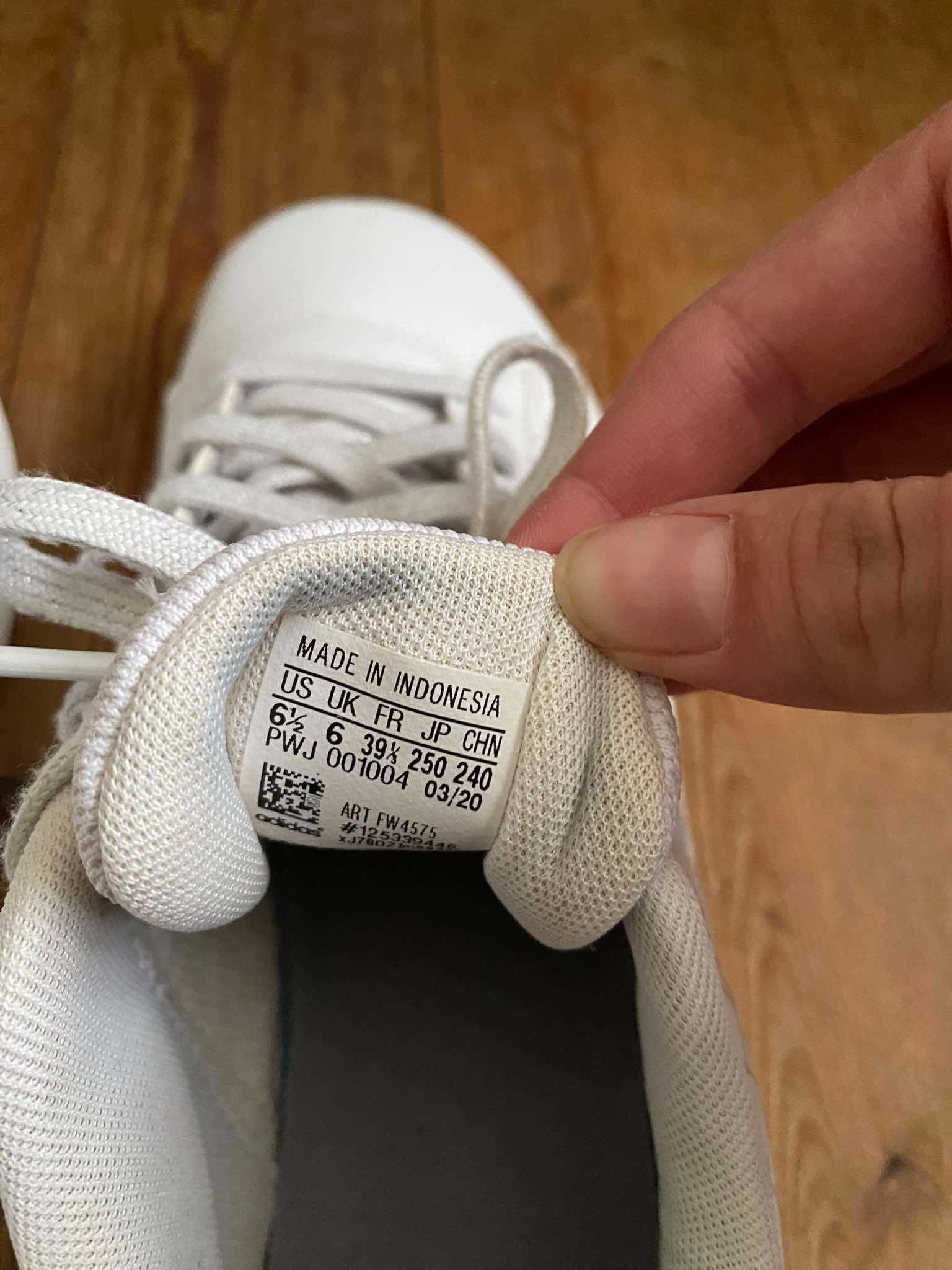 Маратонки adidas