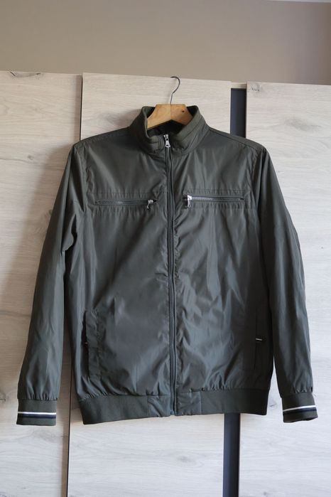 Различни мъжки якета размер L