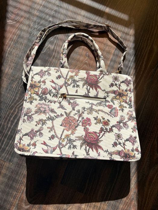 голяма дамска чанта