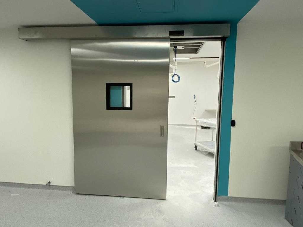 просвинцованные ширмы и автоматические двери для рентген кабинетов