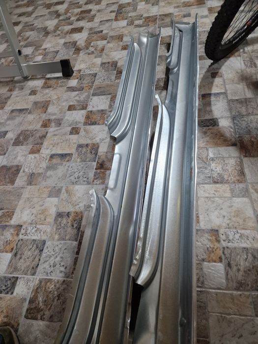 Vand set praguri pt Vw polo 9N