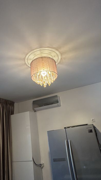 Vand set de lustre Mobexpert pretul este pt ambele bucati