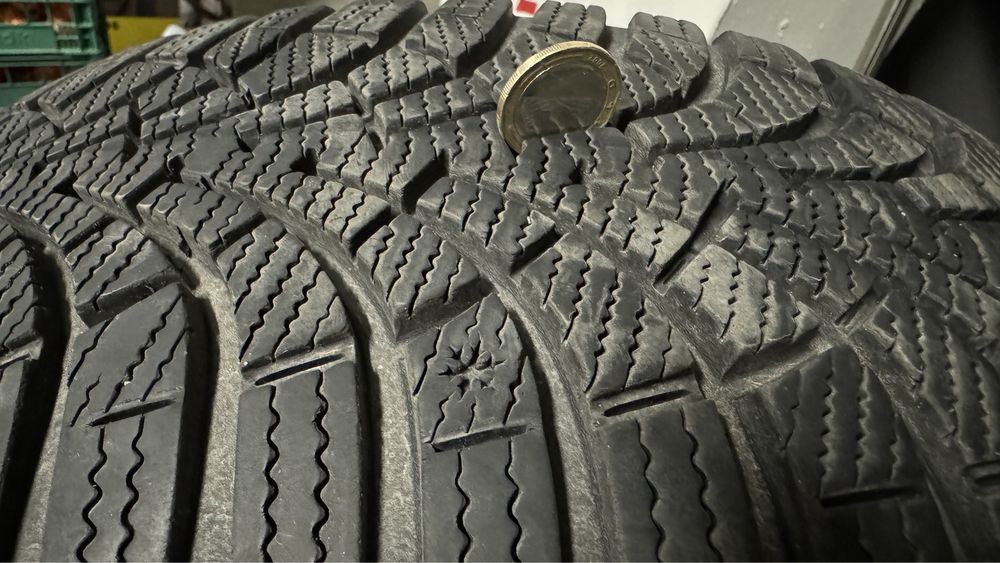 Продавам зимни гуми GOOD YEAR ULTRAGRIP 9. 205/55R16 7mm DOT16