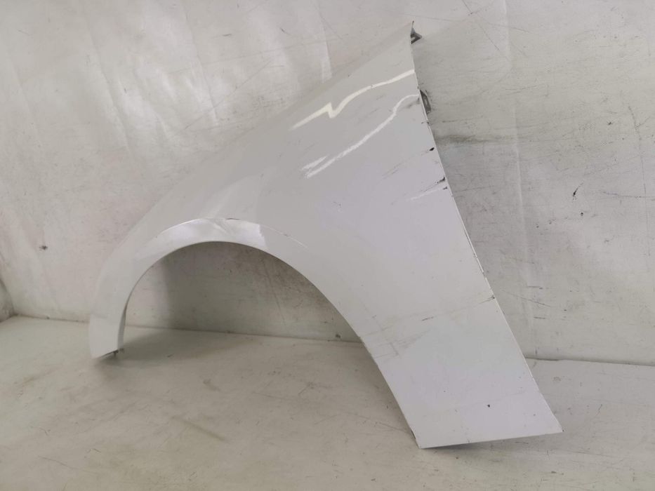 Ауди А4 Б9 / Audi A4 B9 [ - ] Оригинална лява предна арка в добро съст