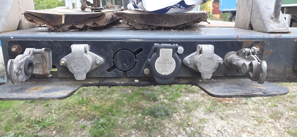 Portcontainer, șasiu container, schelet container, semiremorca