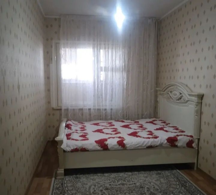 Сдается 2 комнатная квартира, 28-мкр 19- дом, 3- этаж, ТЦ Байтерек, п