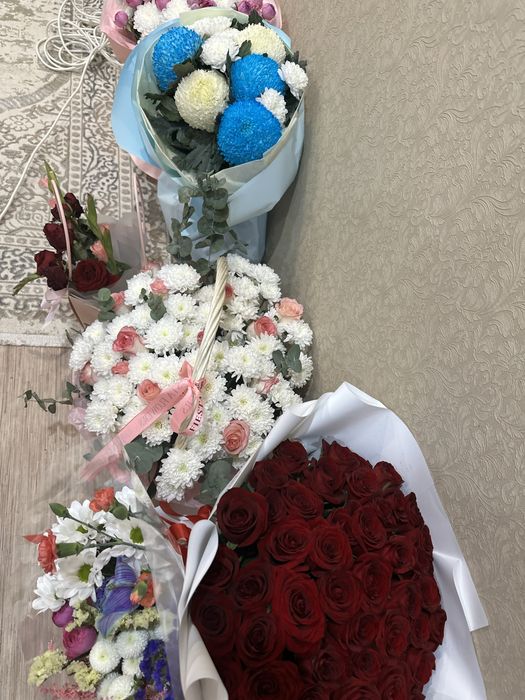 Живые свежие цветы