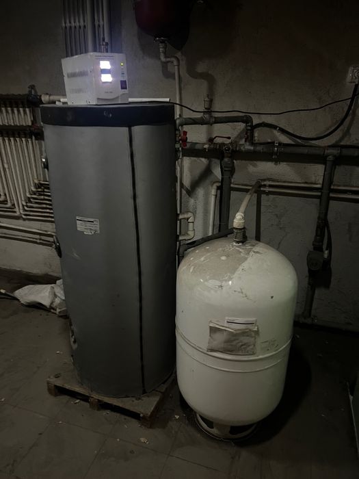 Vând centrală de lemne