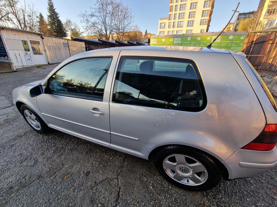 Volkswagen Golf 4 1.6i
