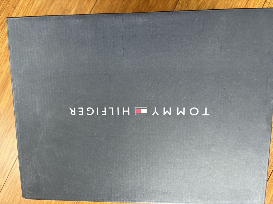 Дамски спортни обувки Tommy Hilfiger