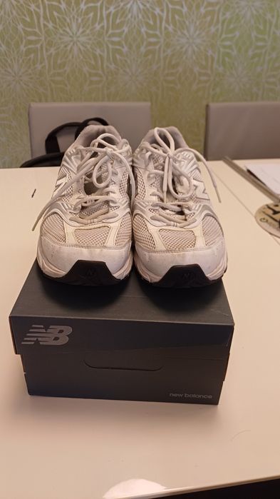 Papuci New Balance 530